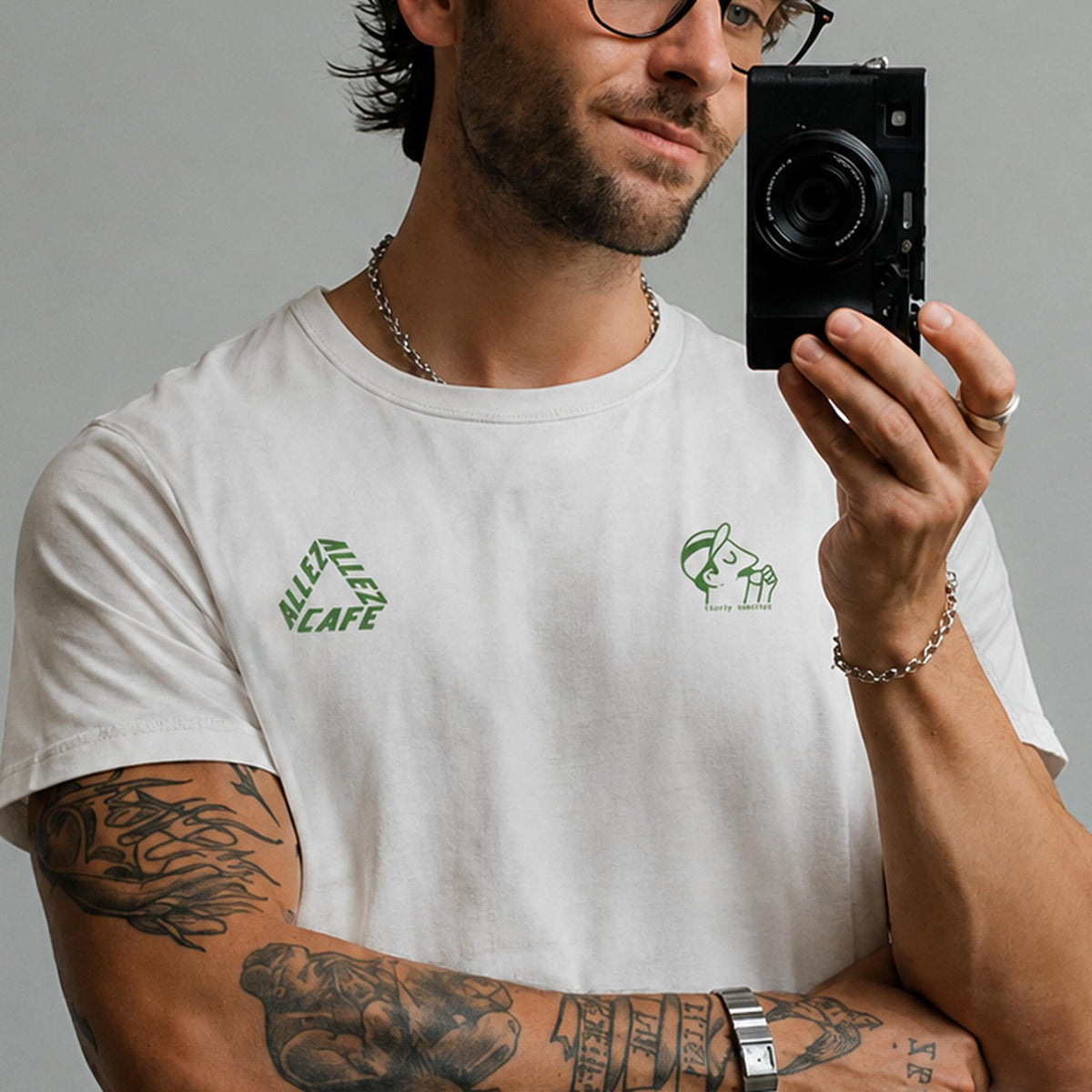 ALLEZ ALLEZ CAFÉ Logo Tee